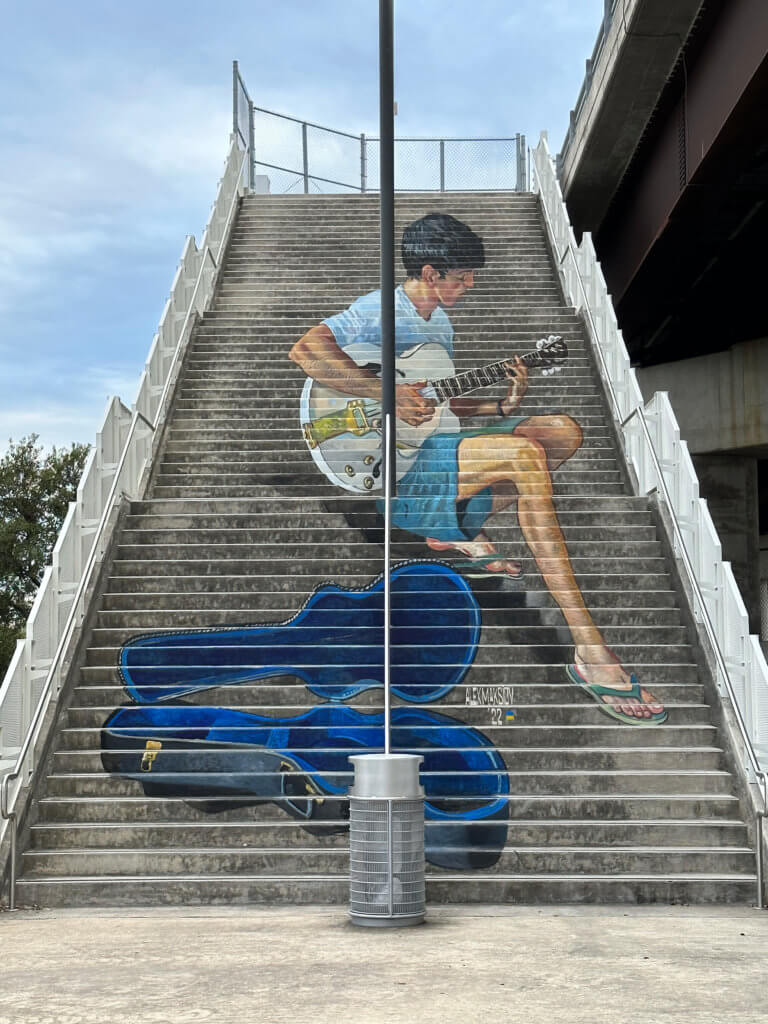 3d mural on the stairs in Houston city